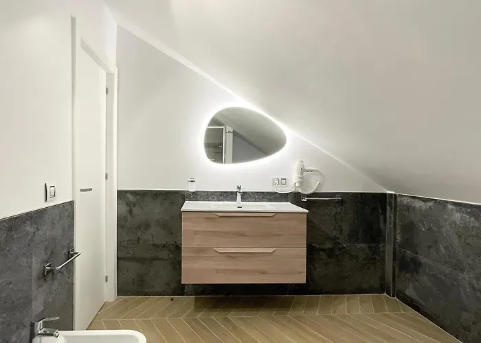 Playa Vistas 2 With Breathtaking Sea View, Only 100 M To The Sea, Heated Pool, Aircondition For A Fee, Wifi Apartament Playa de las Americas (Tenerife)