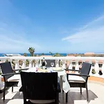 Playa Vistas 2 With Breathtaking Sea View, Only 100 M To The Sea, Heated Pool, Aircondition For A Fee, Wifi Appartamento Playa de las Americas (Tenerife)