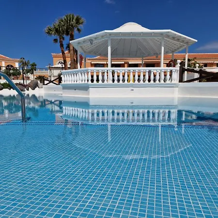 Sea View Oasis: Playa Vistas Apartment