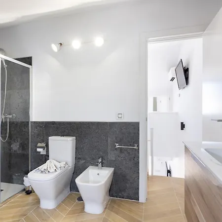 아파트 Playa Vistas 2 With Breathtaking Sea View, Only 100 M To The Sea, Heated Pool, Aircondition For A Fee, Wifi