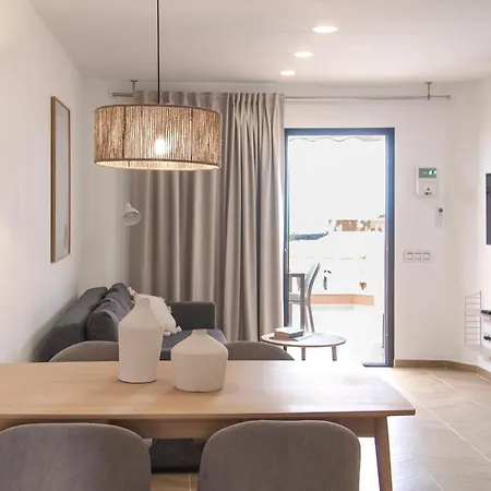 아파트 Playa Vistas 2 With Breathtaking Sea View, Only 100 M To The Sea, Heated Pool, Aircondition For A Fee, Wifi *