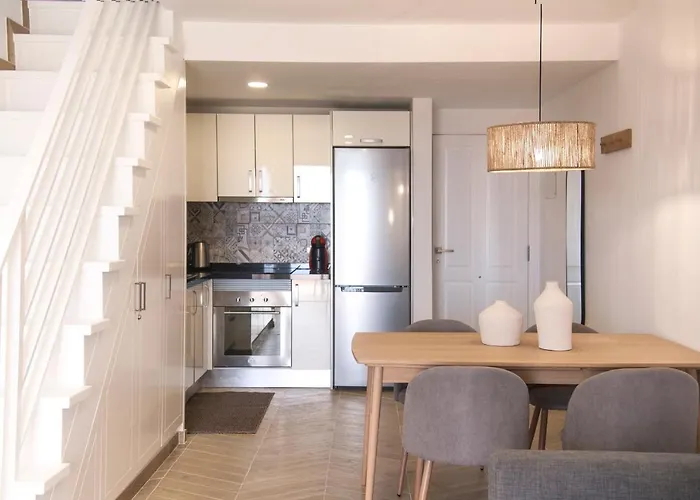 Apartman Playa Vistas 2 With Breathtaking Sea View, Only 100 M To The Sea, Heated Pool, Aircondition For A Fee, Wifi *