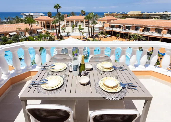 Playa Vistas 2 With Breathtaking Sea View, Only 100 M To The Sea, Heated Pool, Aircondition For A Fee, Wifi Playa de las Américas