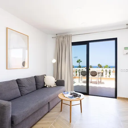 Playa Vistas 2 With Breathtaking Sea View, Only 100 M To The Sea, Heated Pool, Aircondition For A Fee, Wifi